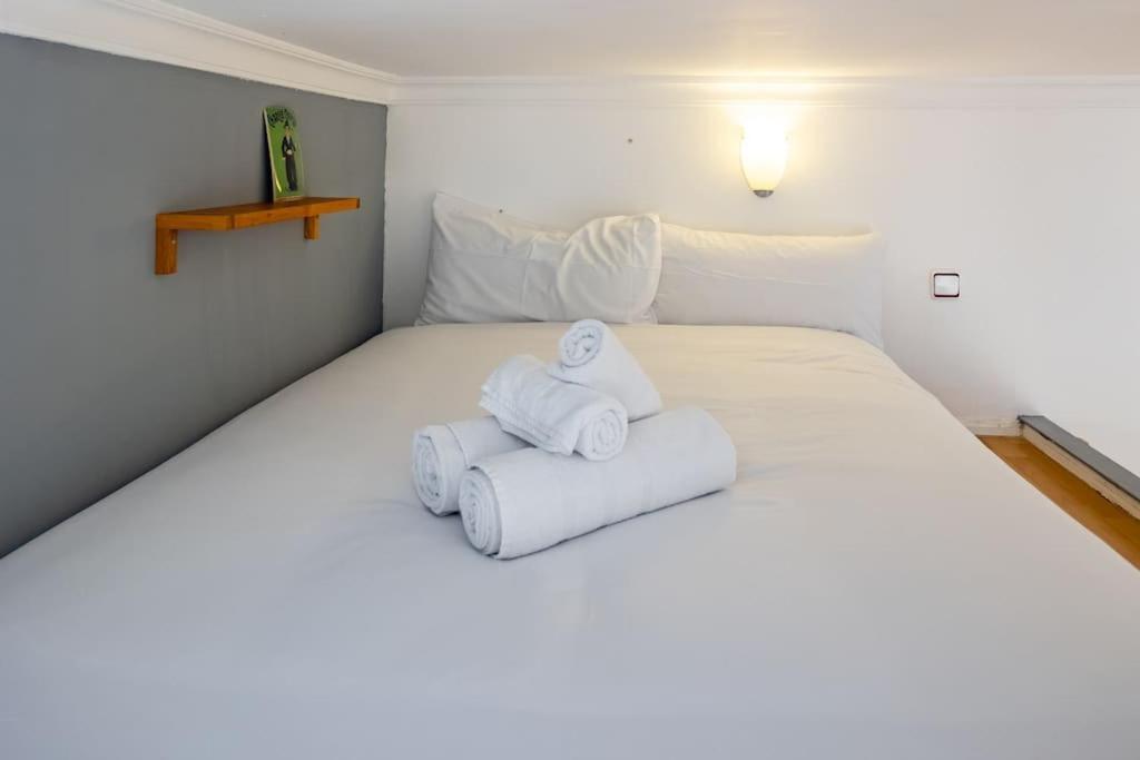 Beautiful Apartment In Malasana For 3 Pax - Ferrer Madrid Luaran gambar
