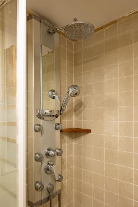 Beautiful Apartment In Malasana For 3 Pax - Ferrer Madrid Luaran gambar