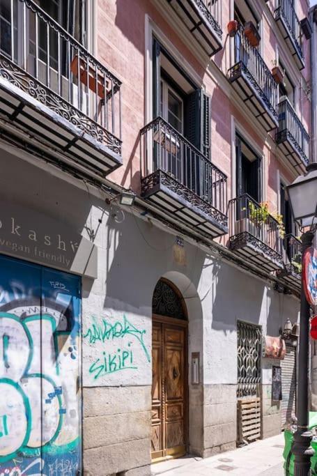 Beautiful Apartment In Malasana For 3 Pax - Ferrer Madrid Luaran gambar