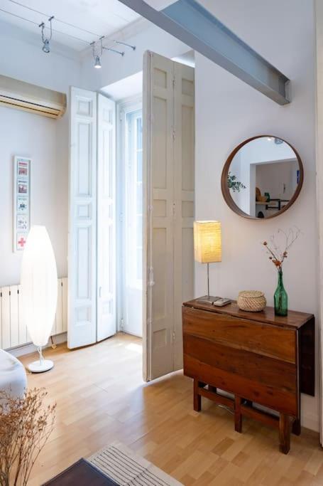 Beautiful Apartment In Malasana For 3 Pax - Ferrer Madrid Luaran gambar